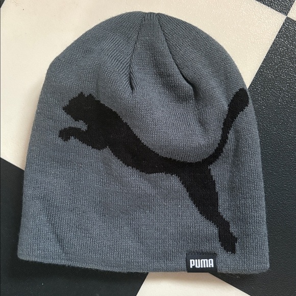 Pair of Puma Winter Hats - Picture 2 of 6